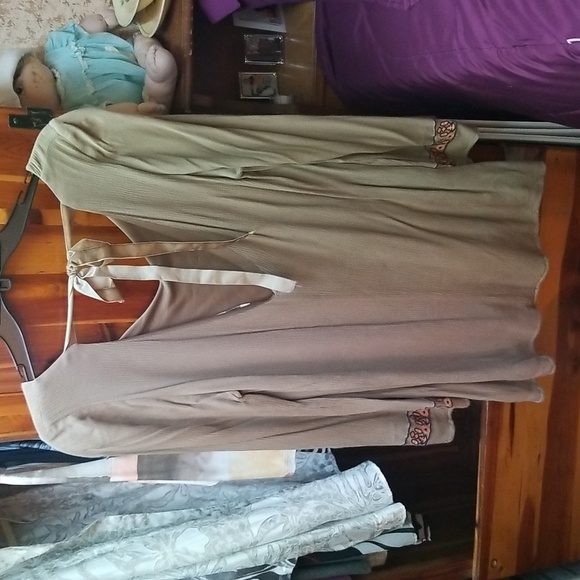 Top or Tunic - Picture 2 of 4